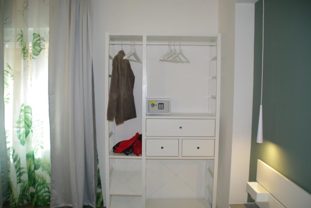 Travel House Hotel Специя Екстериор снимка